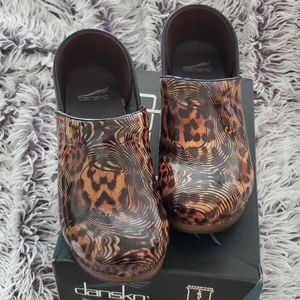Dansko Clogs, sz EU40 (US10)